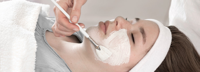 Dr. Klaudia Hauer Chemische Peelings